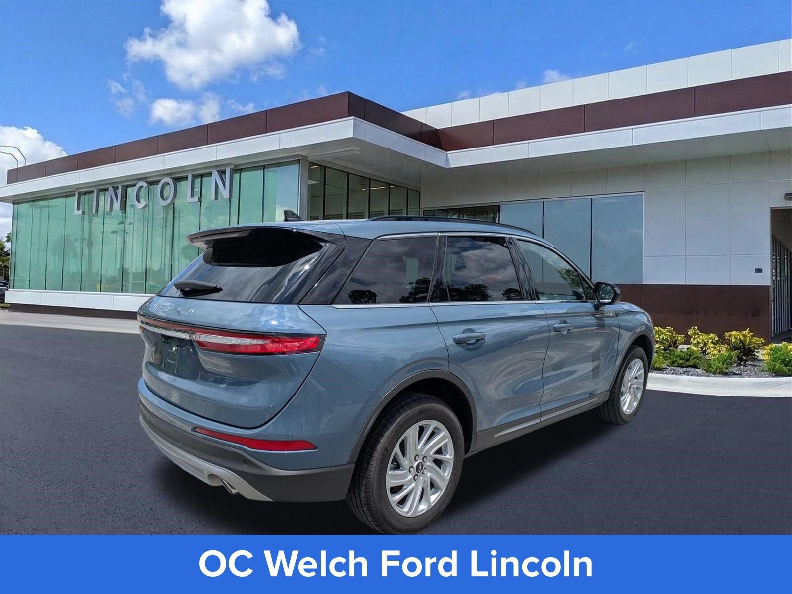 Certified 2026 Lincoln Corsair Premiere FWD image 3