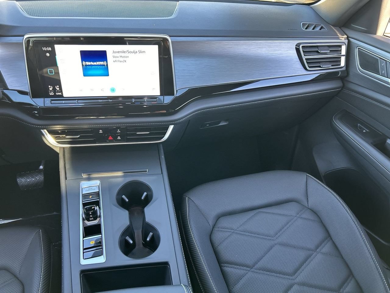 New 2026 Volkswagen Atlas Cross Sport SE FWD image 12