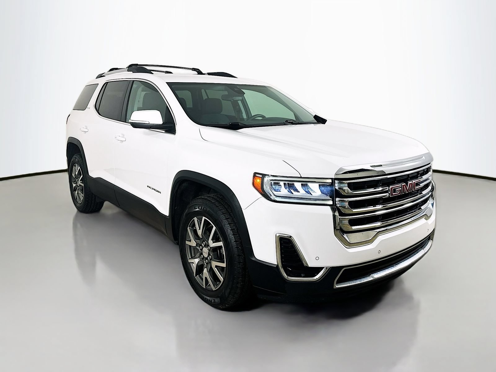 Used 2021 GMC Acadia SLE w/ Driver Convenience Package FWD image 3