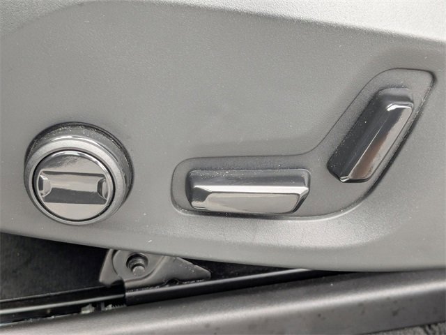 New 2024 Volvo XC90 B5 Plus w/ Protection Package Premier image 14