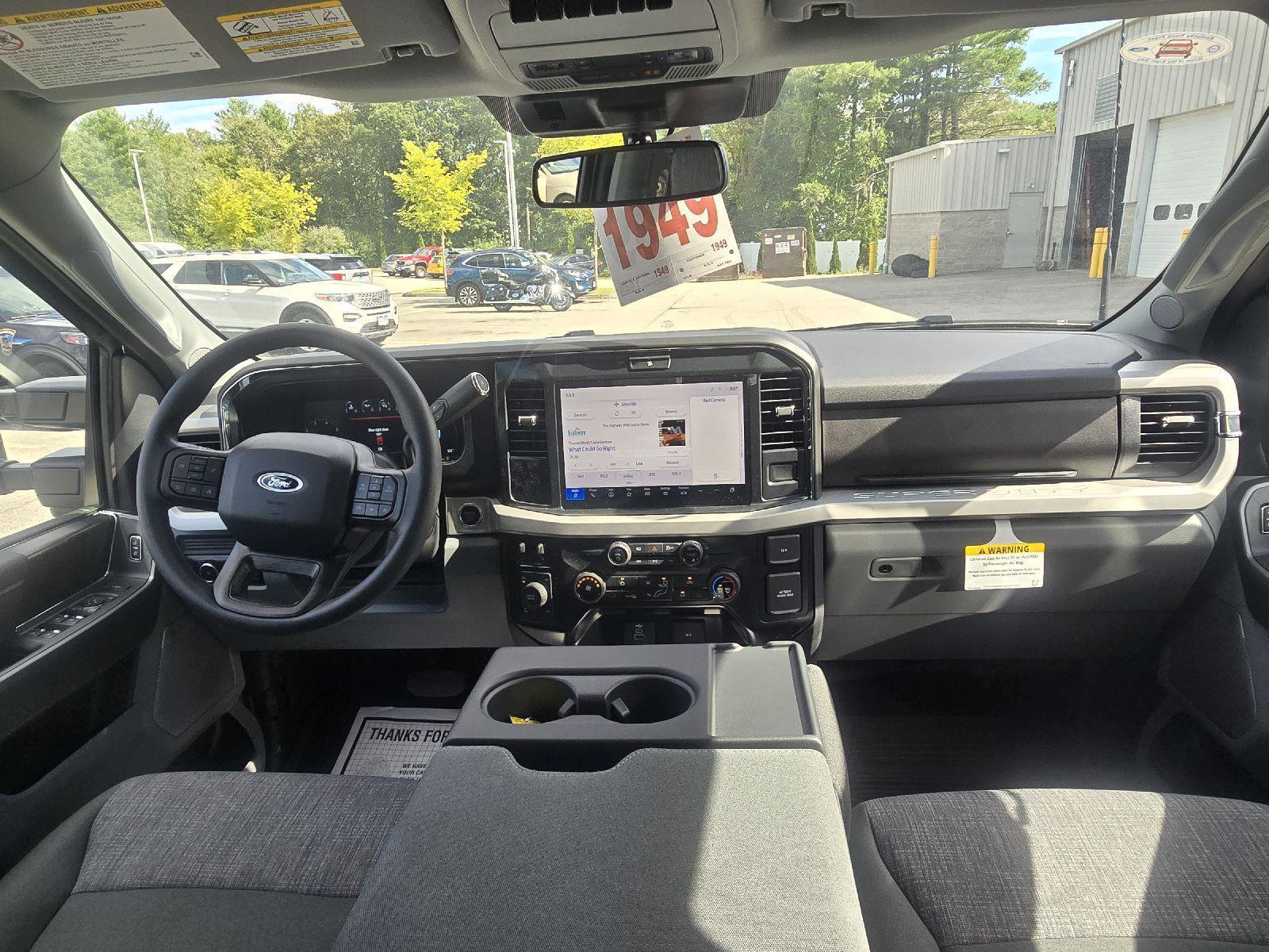 New 2025 Ford F350 XLT w/ Black Appearance Package image 18