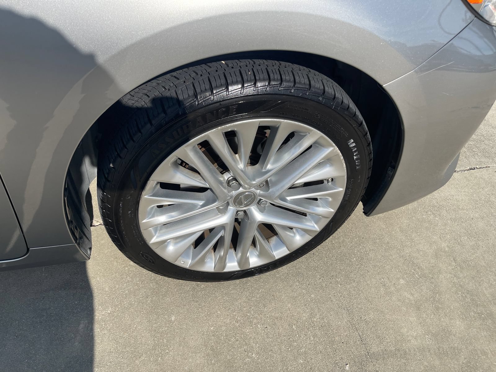 Used 2015 Lexus ES 350 w/ Ultra Luxury Package FWD image 22