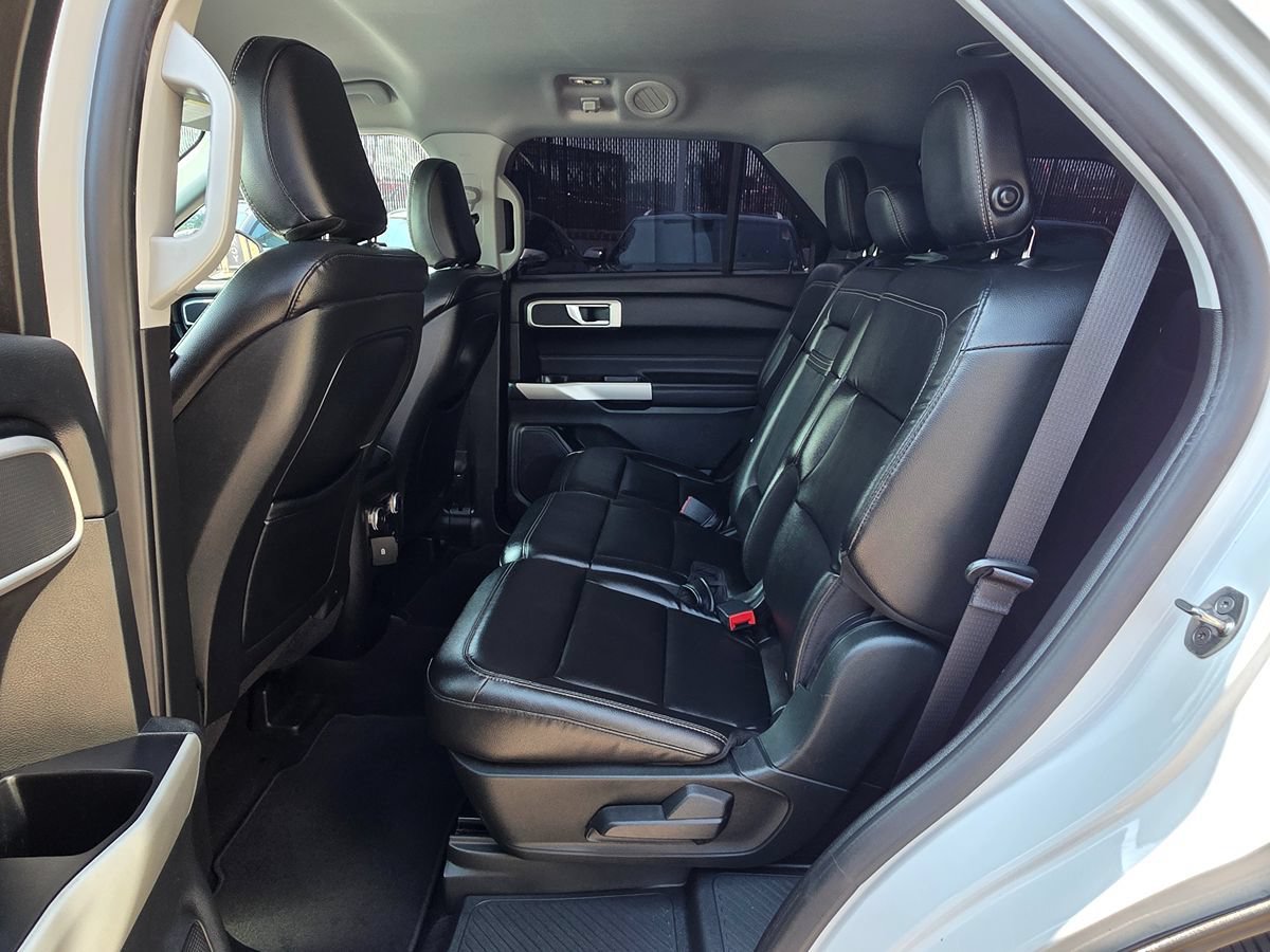 Used 2020 Ford Explorer XLT w/ Equipment Group 202A RWD image 24