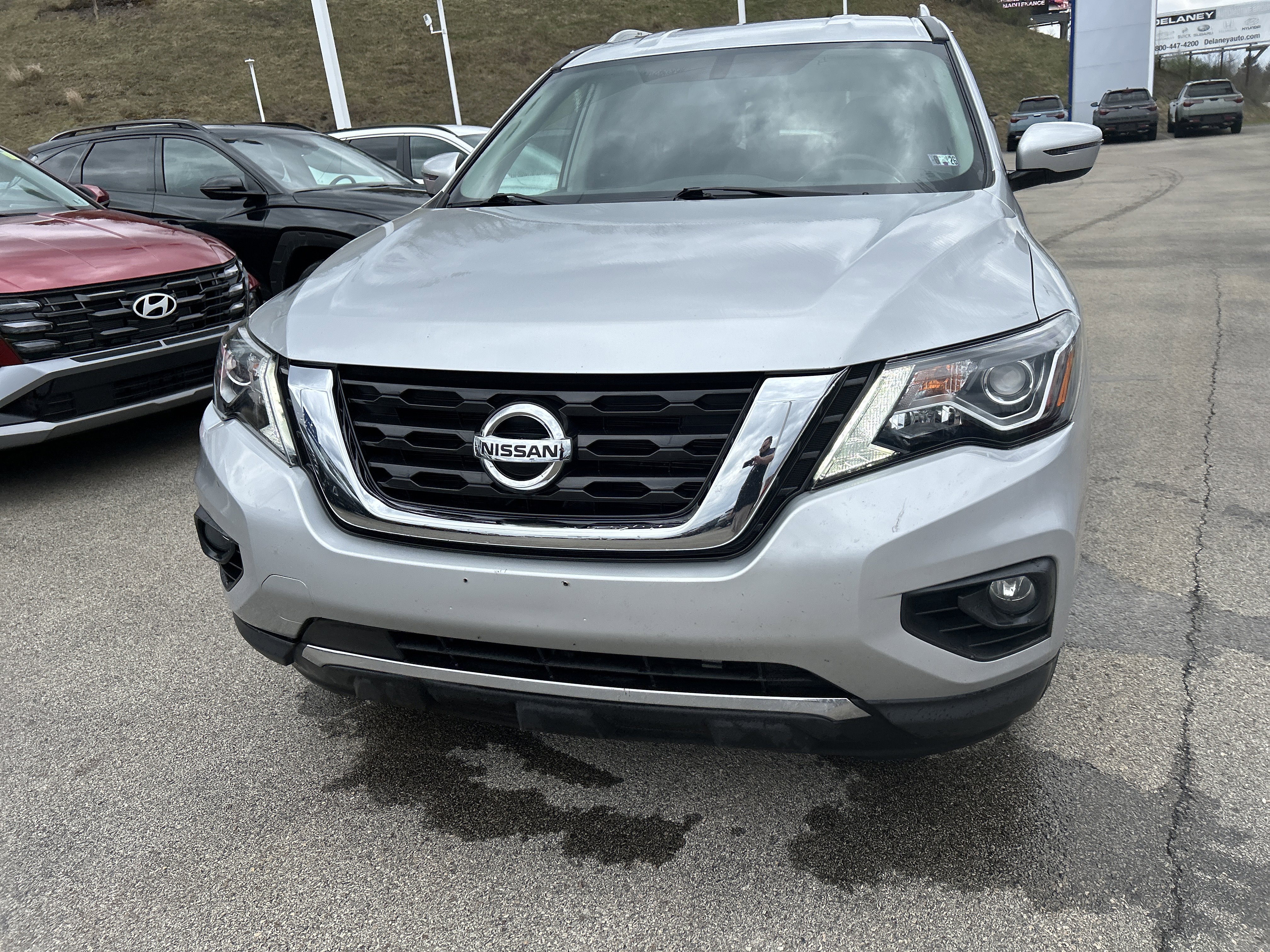 Used 2020 Nissan Pathfinder SV image 30