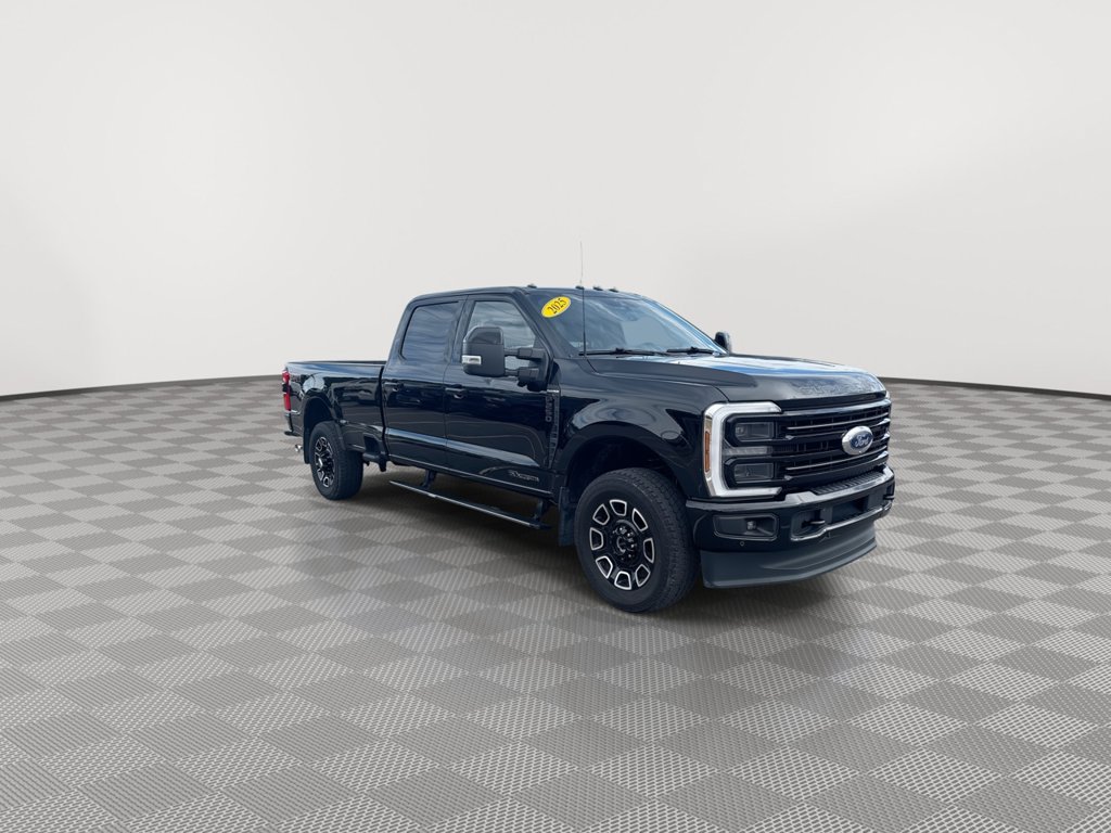 Used 2025 Ford F250 Platinum AWD/4WD image 2