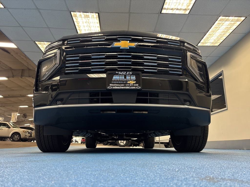 New 2026 Chevrolet Suburban High Country w/ Sun And Tow Package AWD/4WD image 17