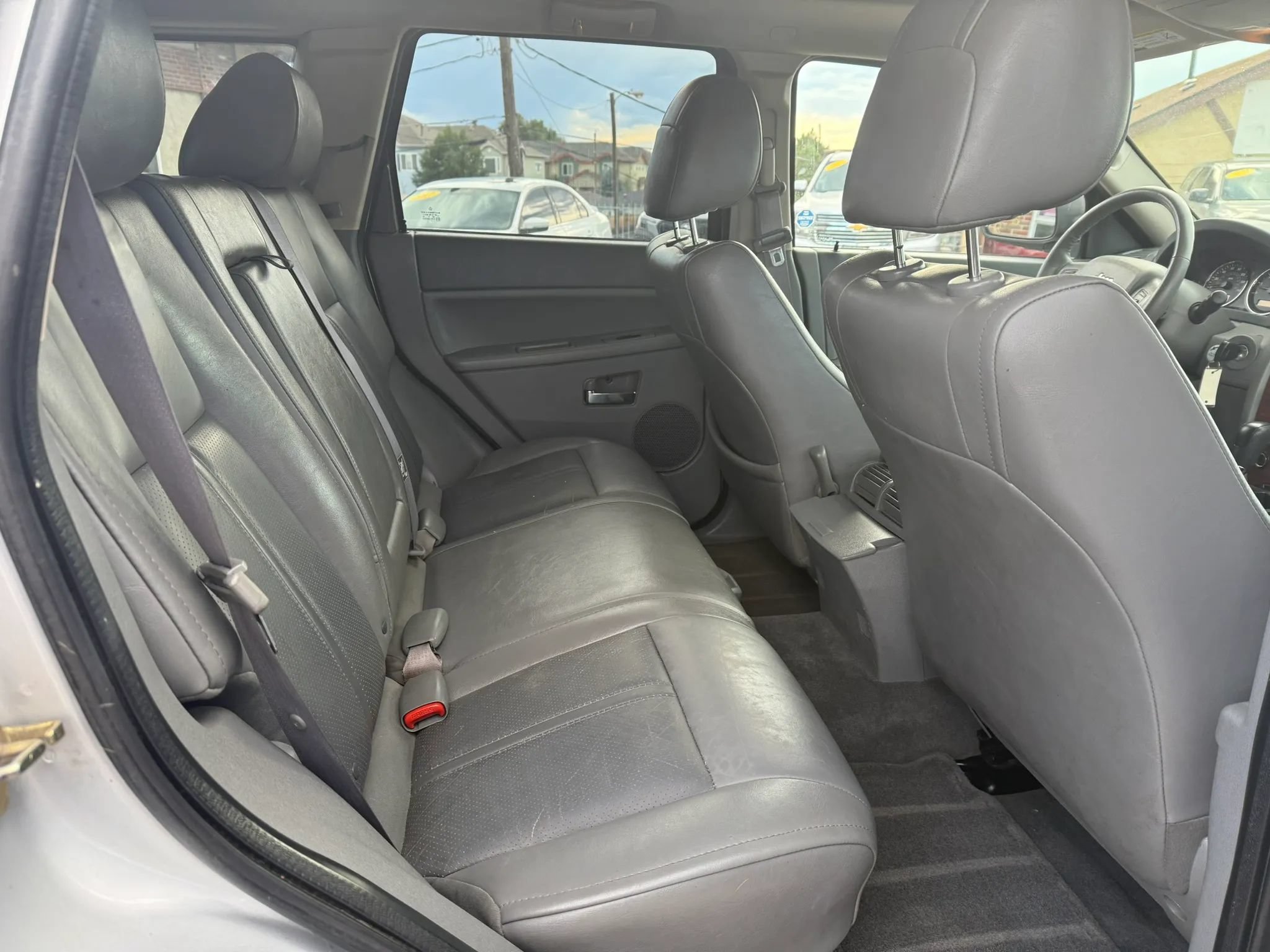 Used 2005 Jeep Grand Cherokee Limited AWD/4WD image 14