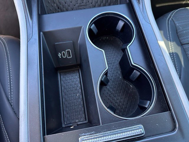 Used 2025 Lincoln Nautilus Reserve AWD/4WD image 21
