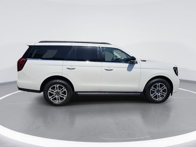 Certified 2025 Ford Expedition Active image 6