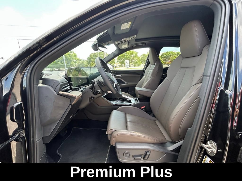 Used 2025 Audi Q5 Premium Plus w/ Premium Plus AWD/4WD image 16