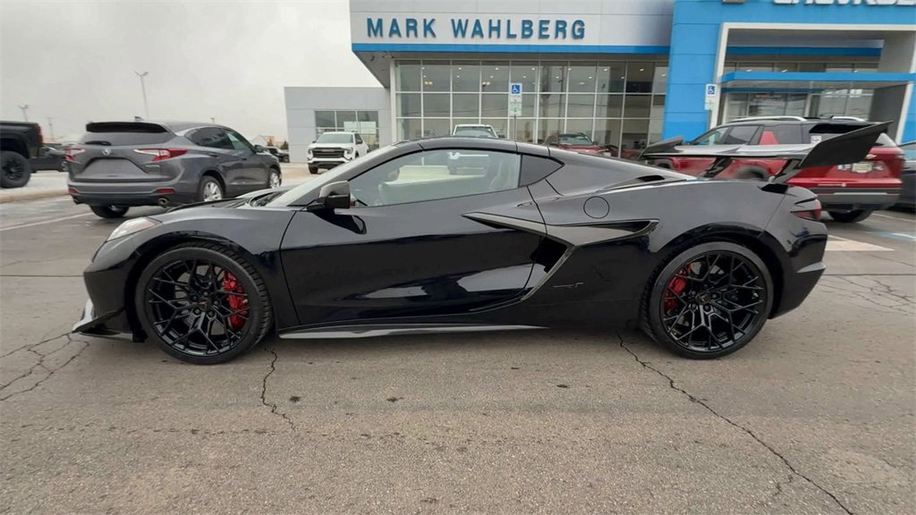 New 2026 Chevrolet Corvette ZR1 w/ ZR1 Carbon Fiber Aero Package image 5