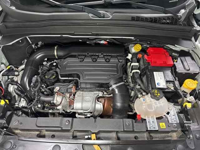 Used 2023 Jeep Renegade Latitude image 4