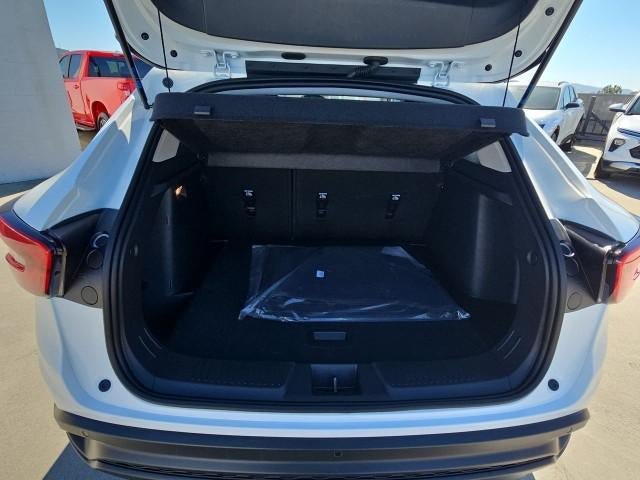 New 2026 Chevrolet Trax LT w/ Driver Confidence Package FWD image 25