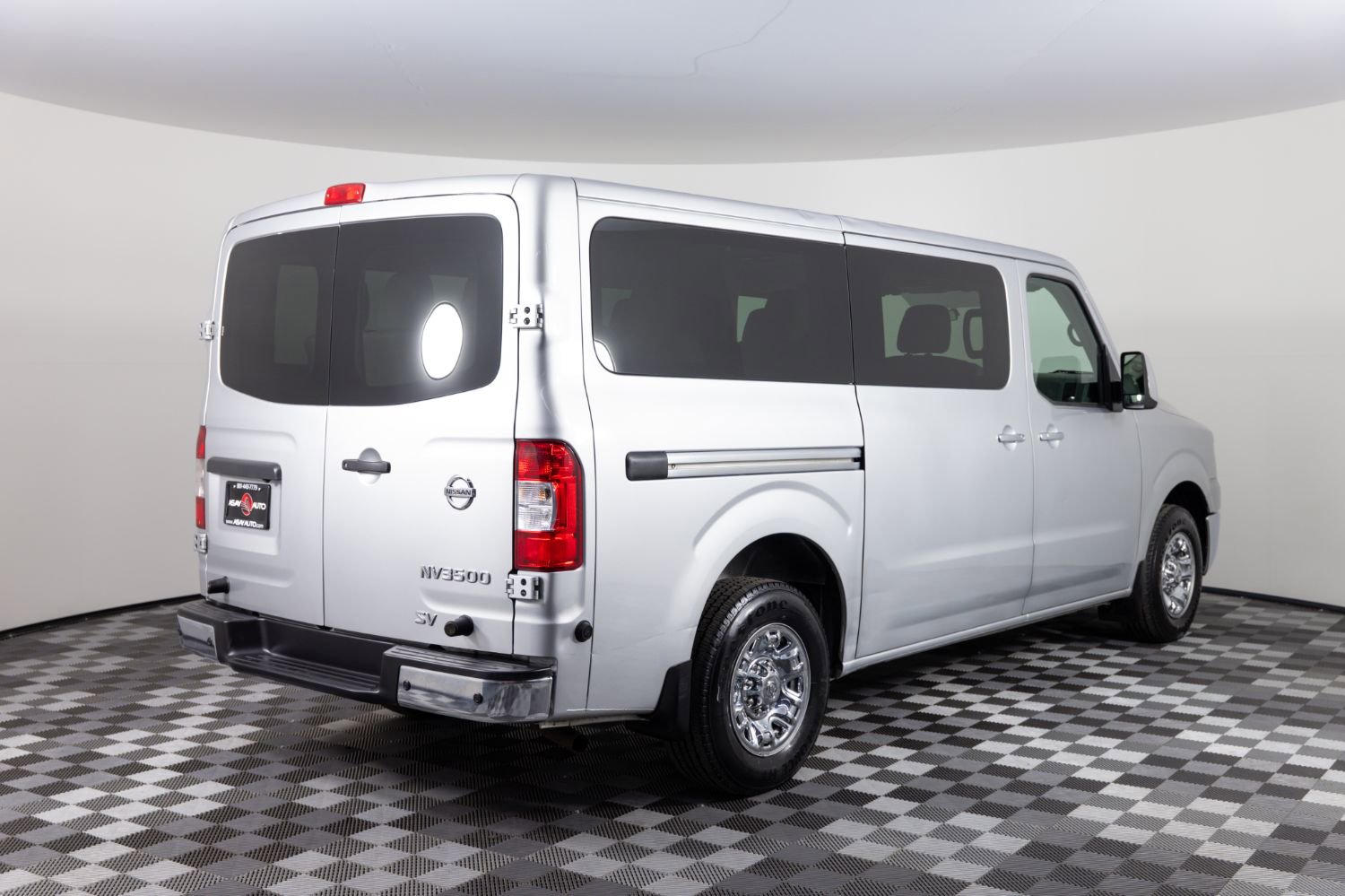 Used 2019 Nissan NV 3500 SV w/ Navigation Package RWD image 8