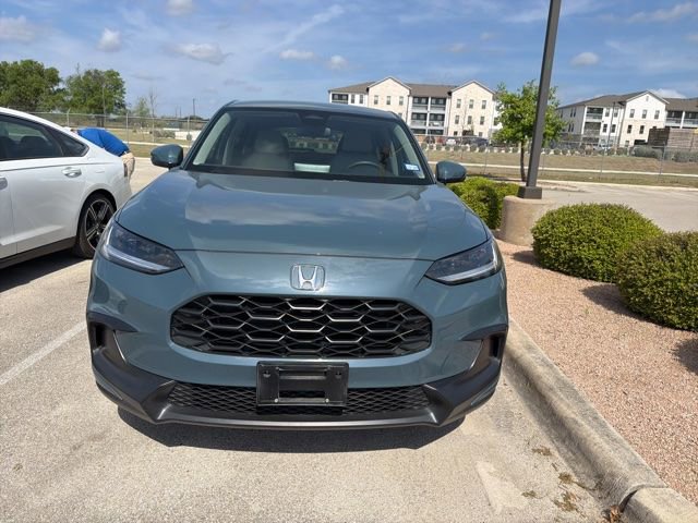 Used 2025 Honda HR-V LX image 2