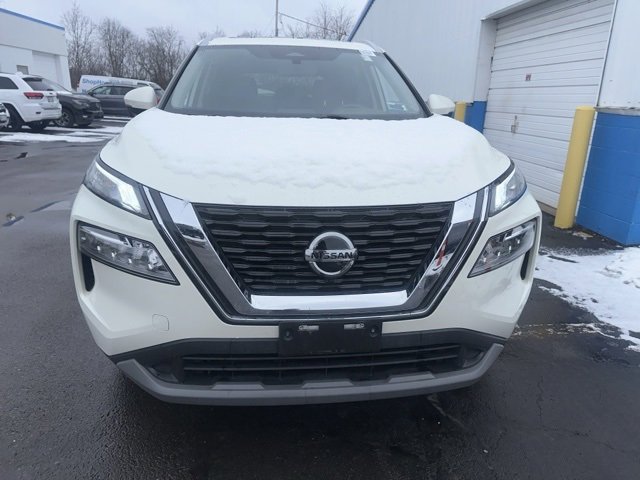 Used 2021 Nissan Rogue SV w/ Premium Package image 3