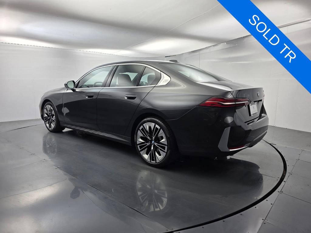 Certified 2026 BMW 530i w/ Premium Package image 6