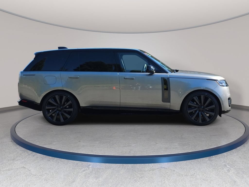 New 2026 Land Rover Range Rover SV AWD/4WD image 4
