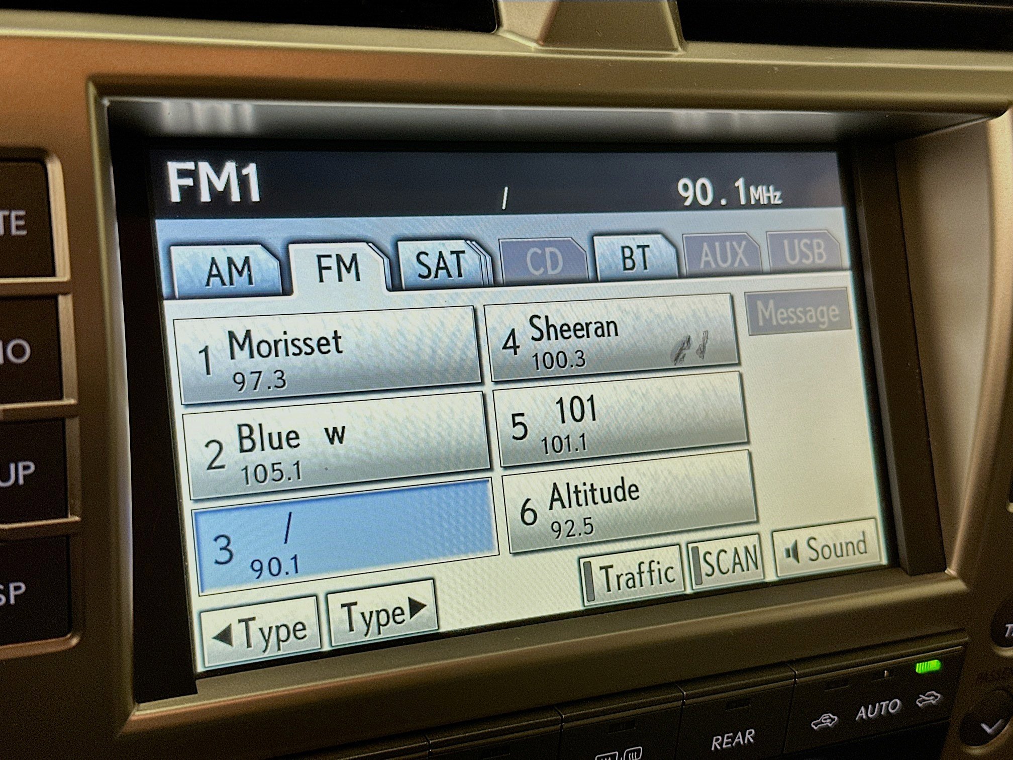 Used 2010 Lexus GX 460 image 21