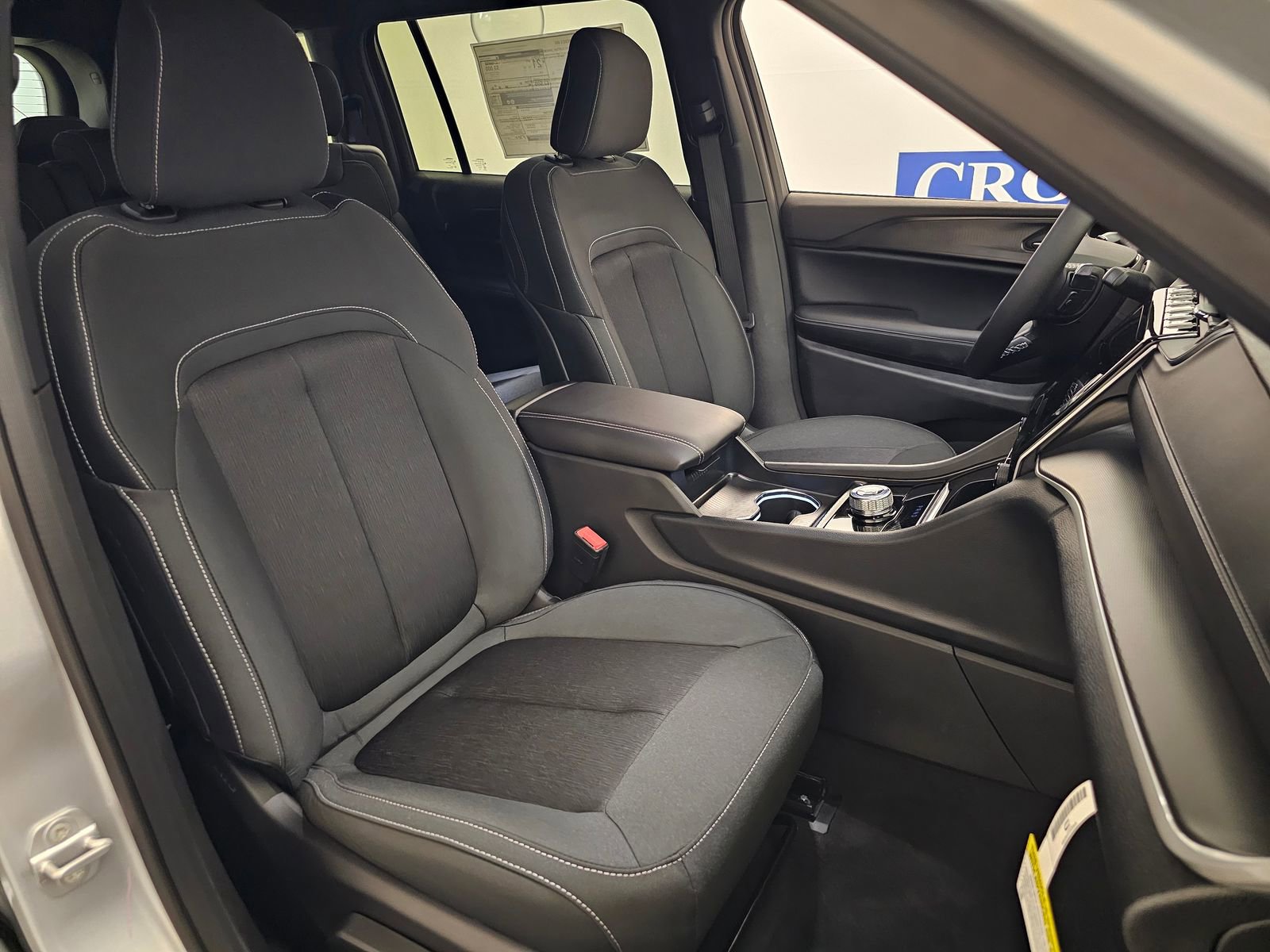 New 2025 Jeep Grand Cherokee L Altitude image 29