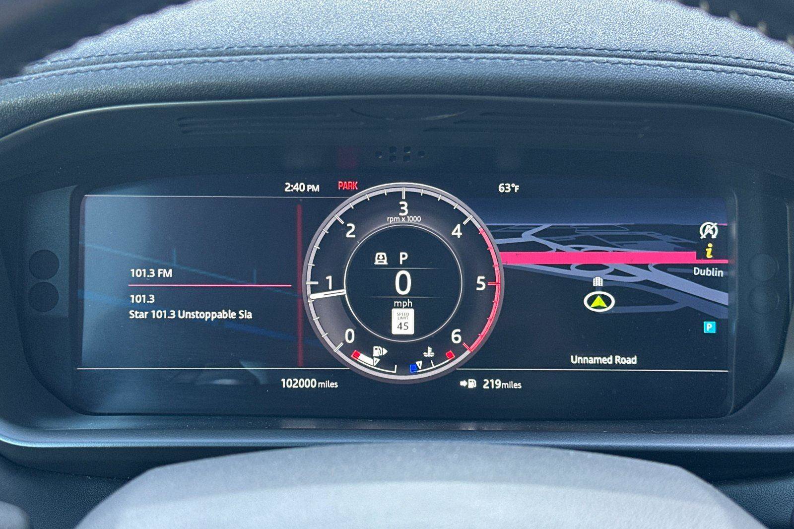 Used 2019 Land Rover Discovery HSE image 25