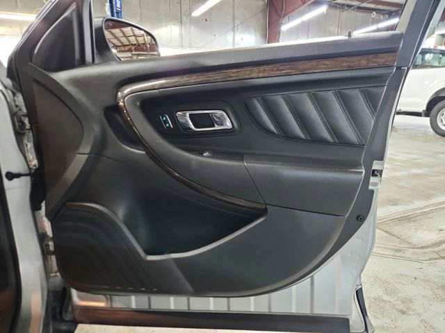 Used 2019 Ford Taurus Limited FWD image 22