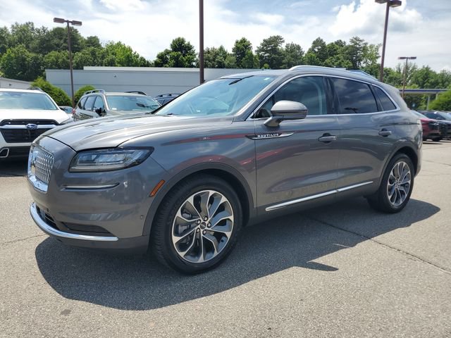 Used 2023 Lincoln Nautilus Reserve w/ Equipment Group 201A FWD image 3