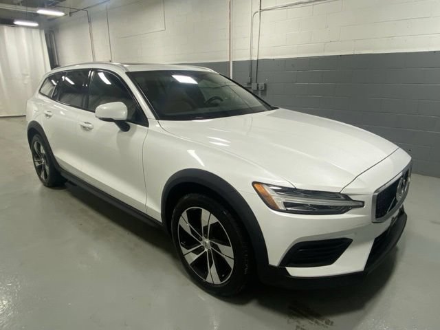 Used 2020 Volvo V60 T5 Cross Country w/ Protection Package Premier AWD/4WD image 4