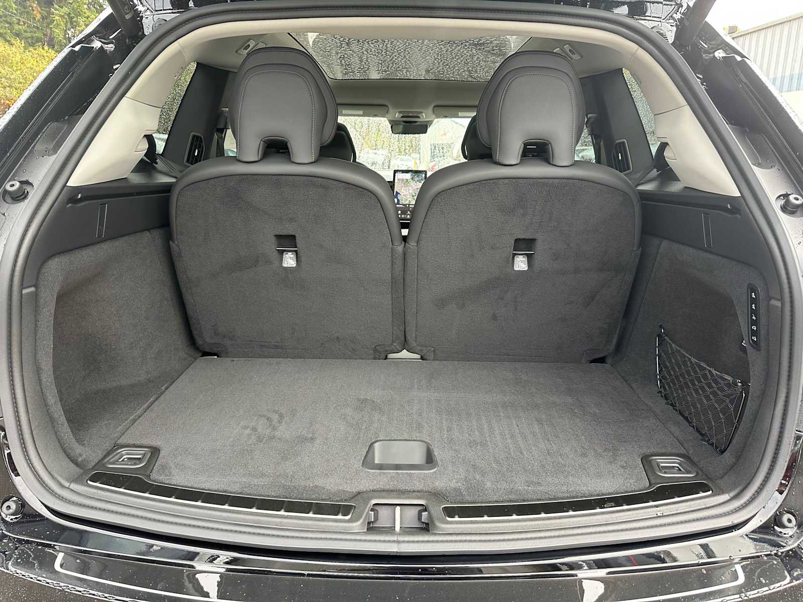 New 2025 Volvo EX90 Ultra w/ Protection Package Premier image 14