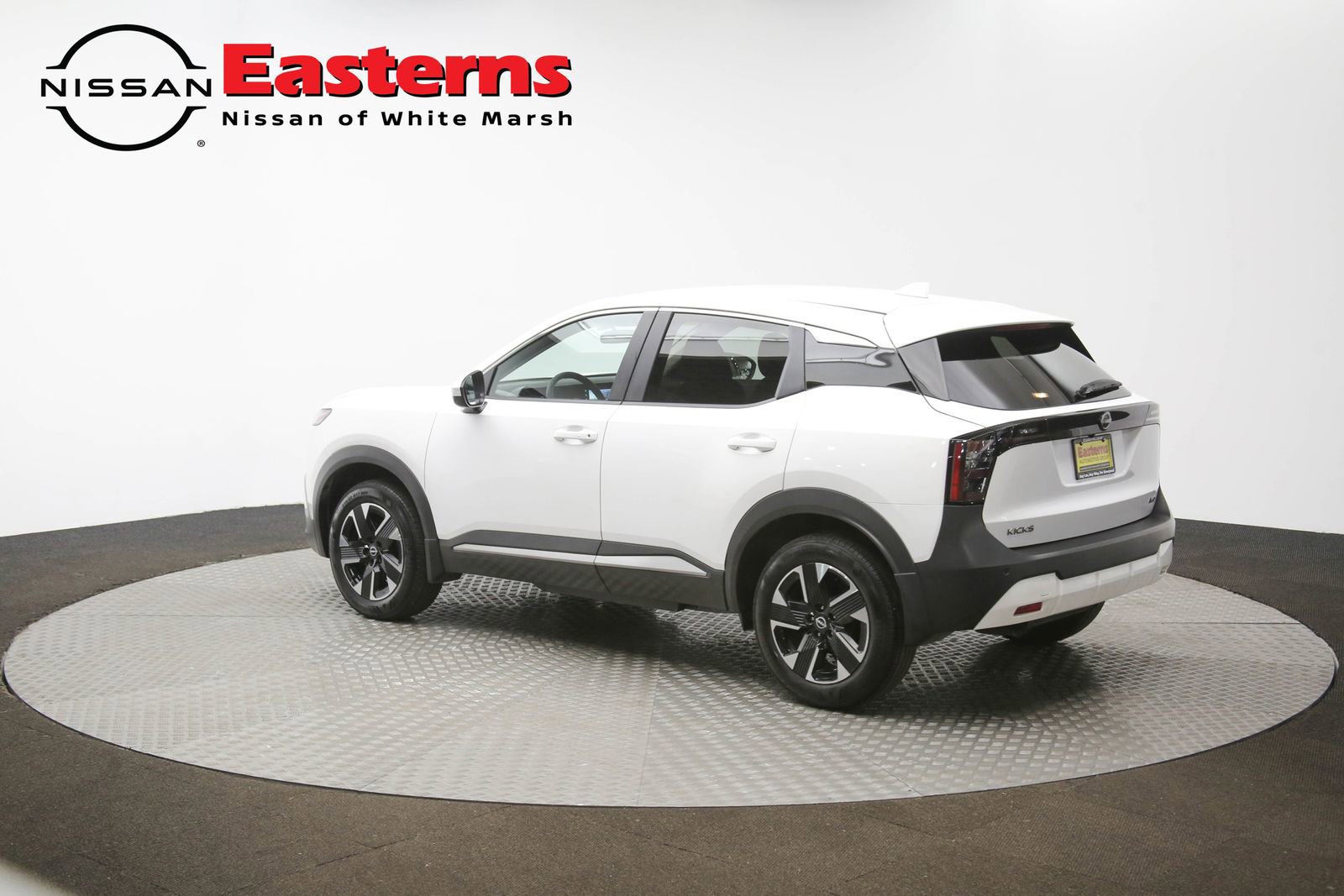 Used 2025 Nissan Kicks SV image 61