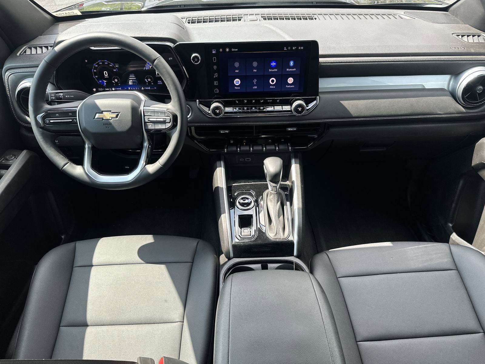 Used 2024 Chevrolet Colorado LT w/ LT Convenience Package III image 18