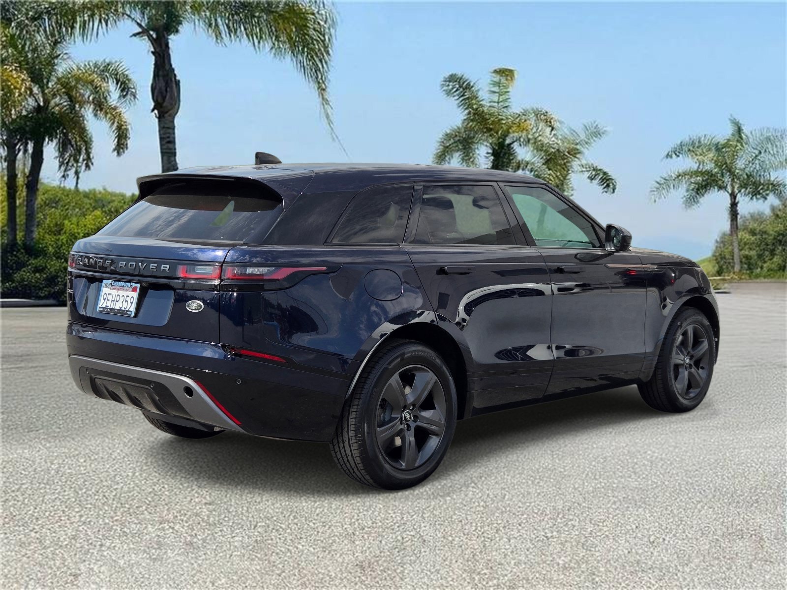 Used 2023 Land Rover Range Rover Velar R-Dynamic S AWD/4WD image 4