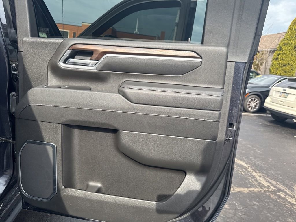 Used 2025 GMC Sierra 2500 SLT image 40