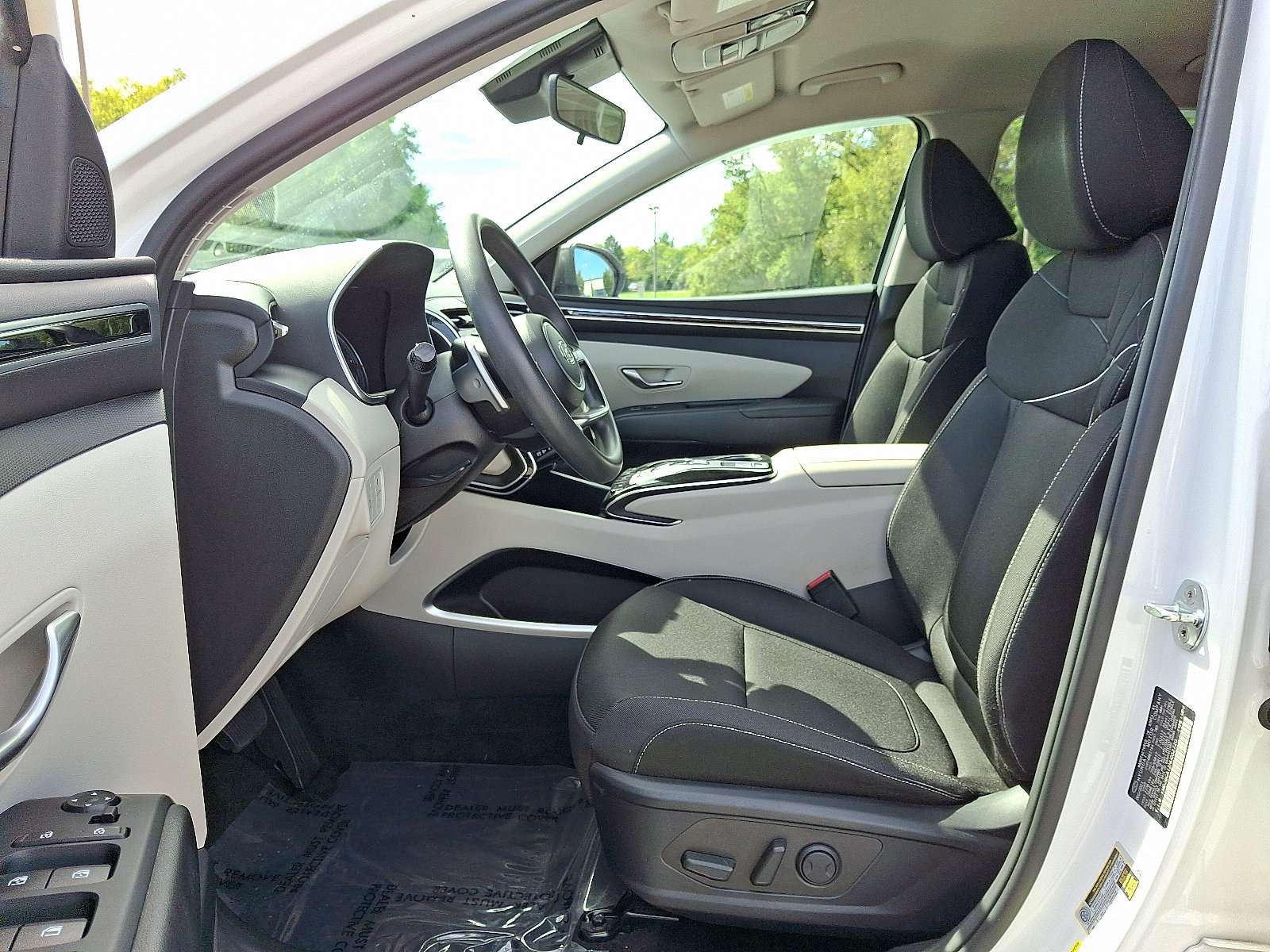 Used 2022 Hyundai Tucson Blue w/ Cargo Package AWD/4WD image 13
