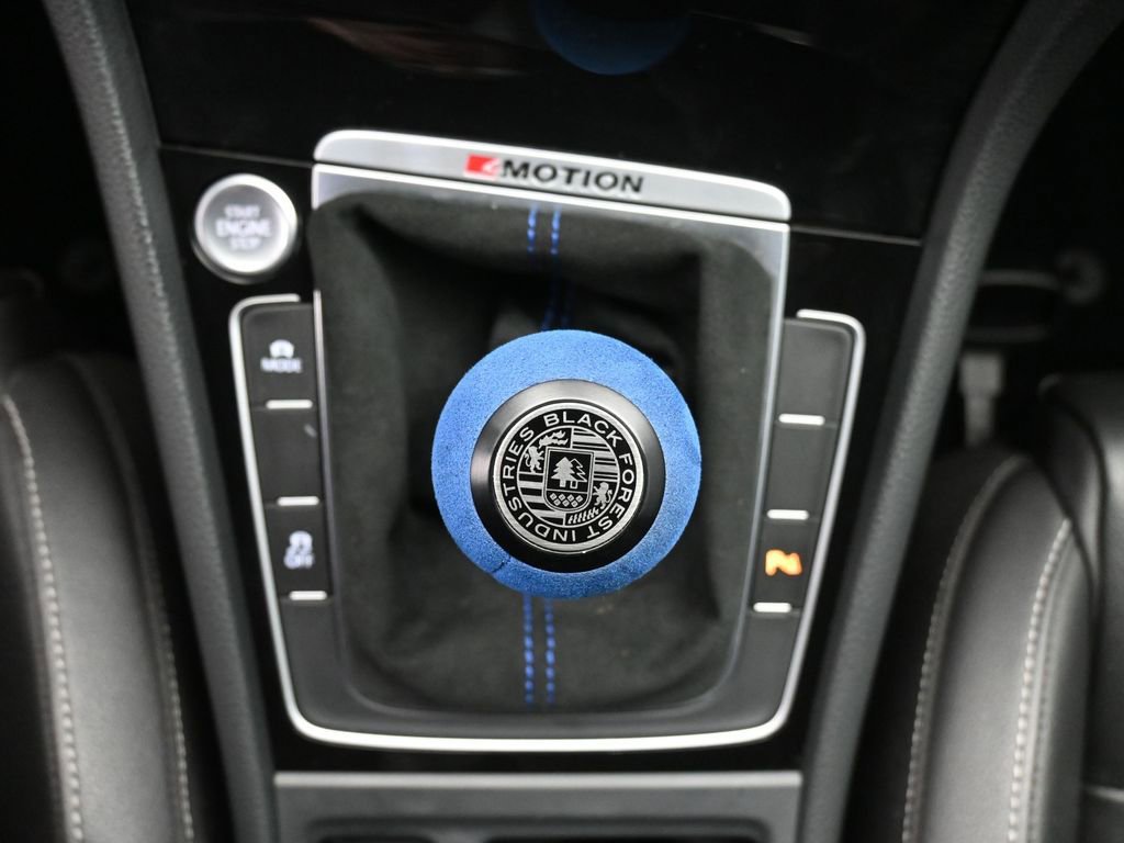 Used 2016 Volkswagen Golf R 4-Door image 17