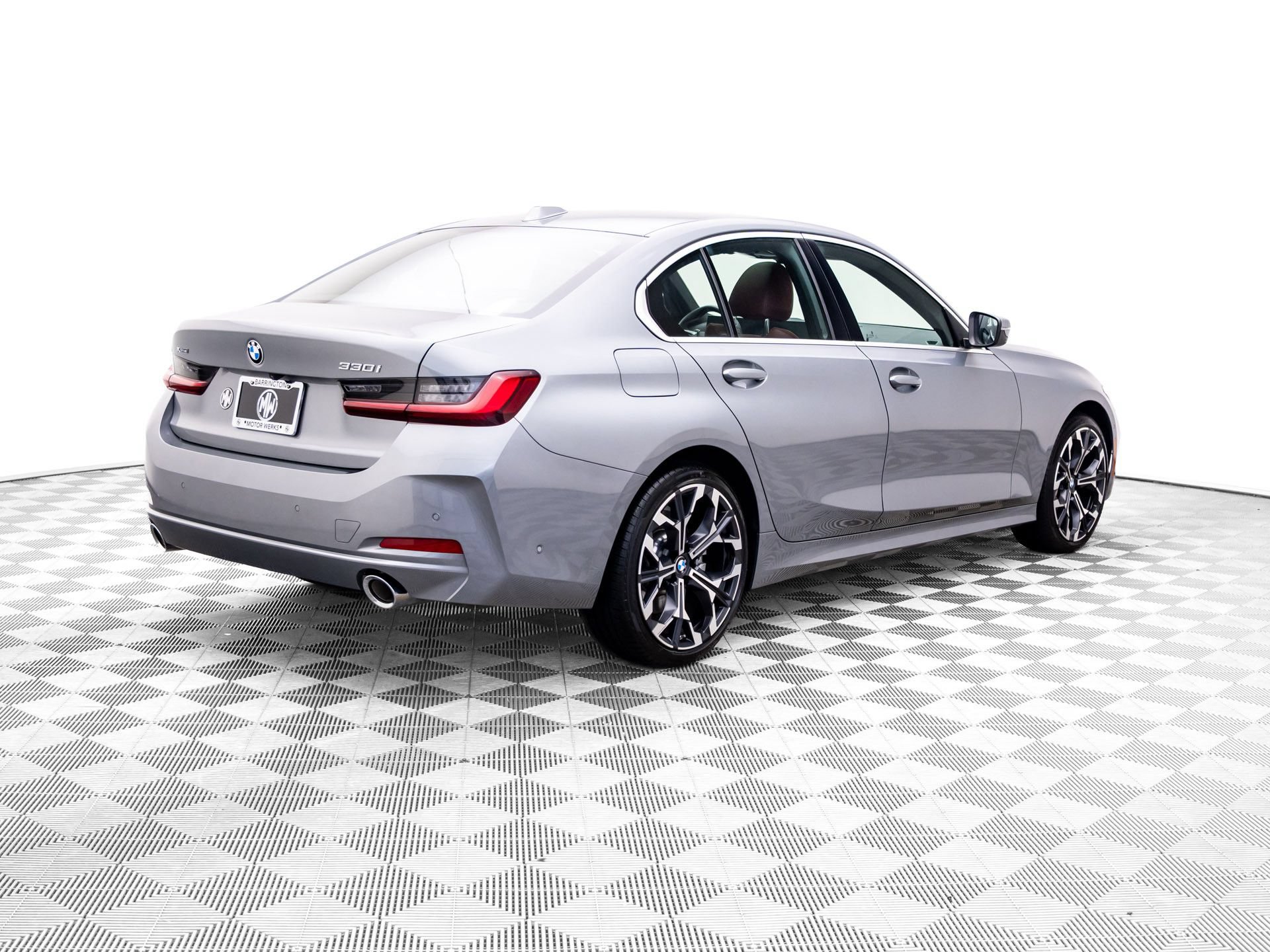 Certified 2025 BMW 330i xDrive Sedan AWD/4WD image 5