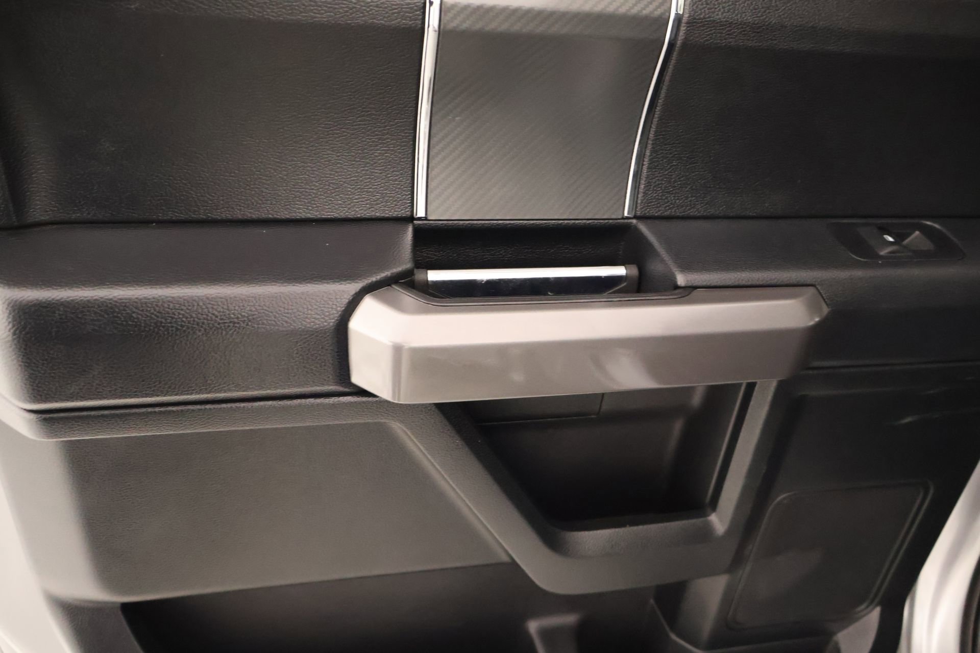 Used 2020 Ford F150 XLT w/ Equipment Group 302A Luxury AWD/4WD image 19