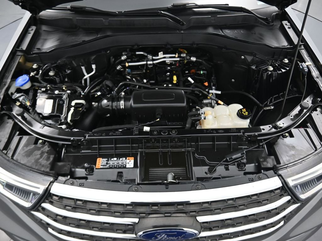 Used 2022 Ford Explorer XLT w/ Equipment Group 202A image 13