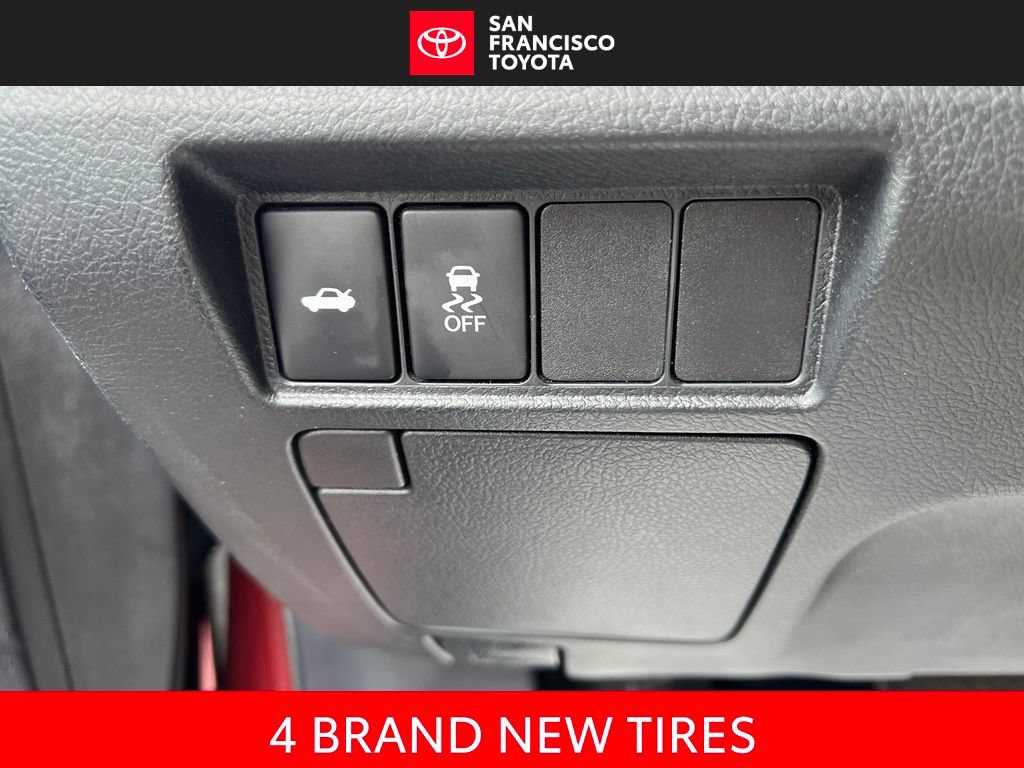 Used 2014 Toyota Avalon XLE Premium FWD image 35
