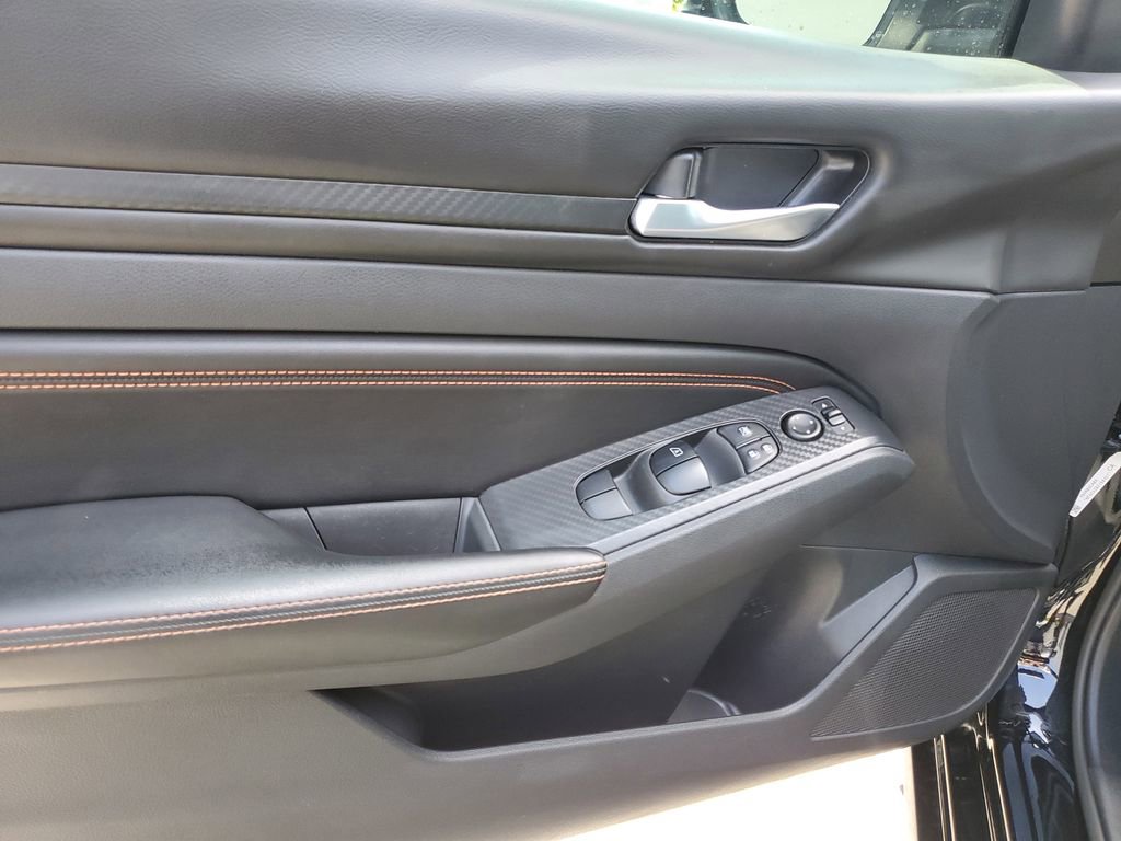 Used 2021 Nissan Altima 2.5 SR w/ SR Premium Package FWD image 17