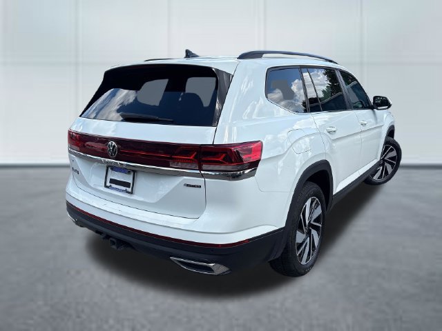 Used 2025 Volkswagen Atlas SE AWD/4WD image 4