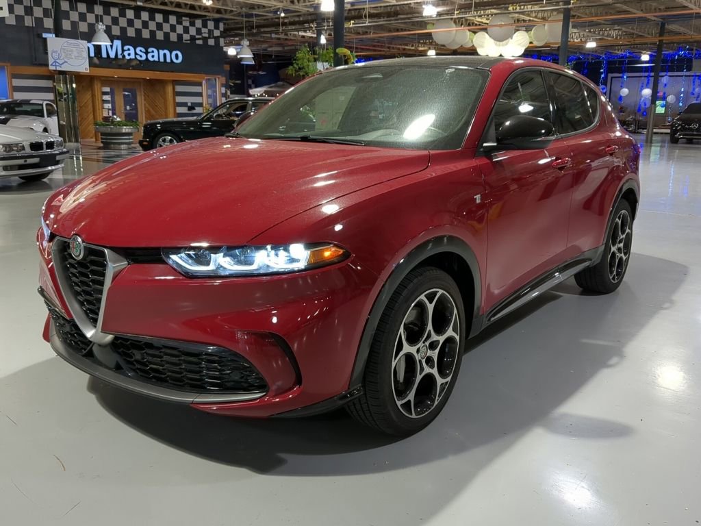 Used 2024 Alfa Romeo Tonale Ti AWD/4WD image 1
