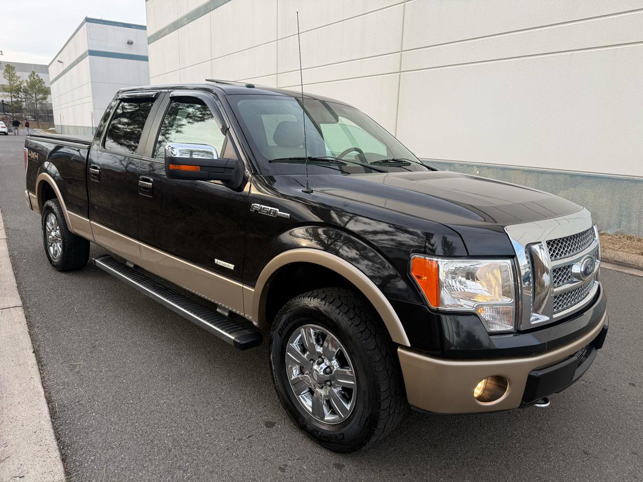 Used 2012 Ford F150 Lariat w/ Lariat Chrome Pkg image 12