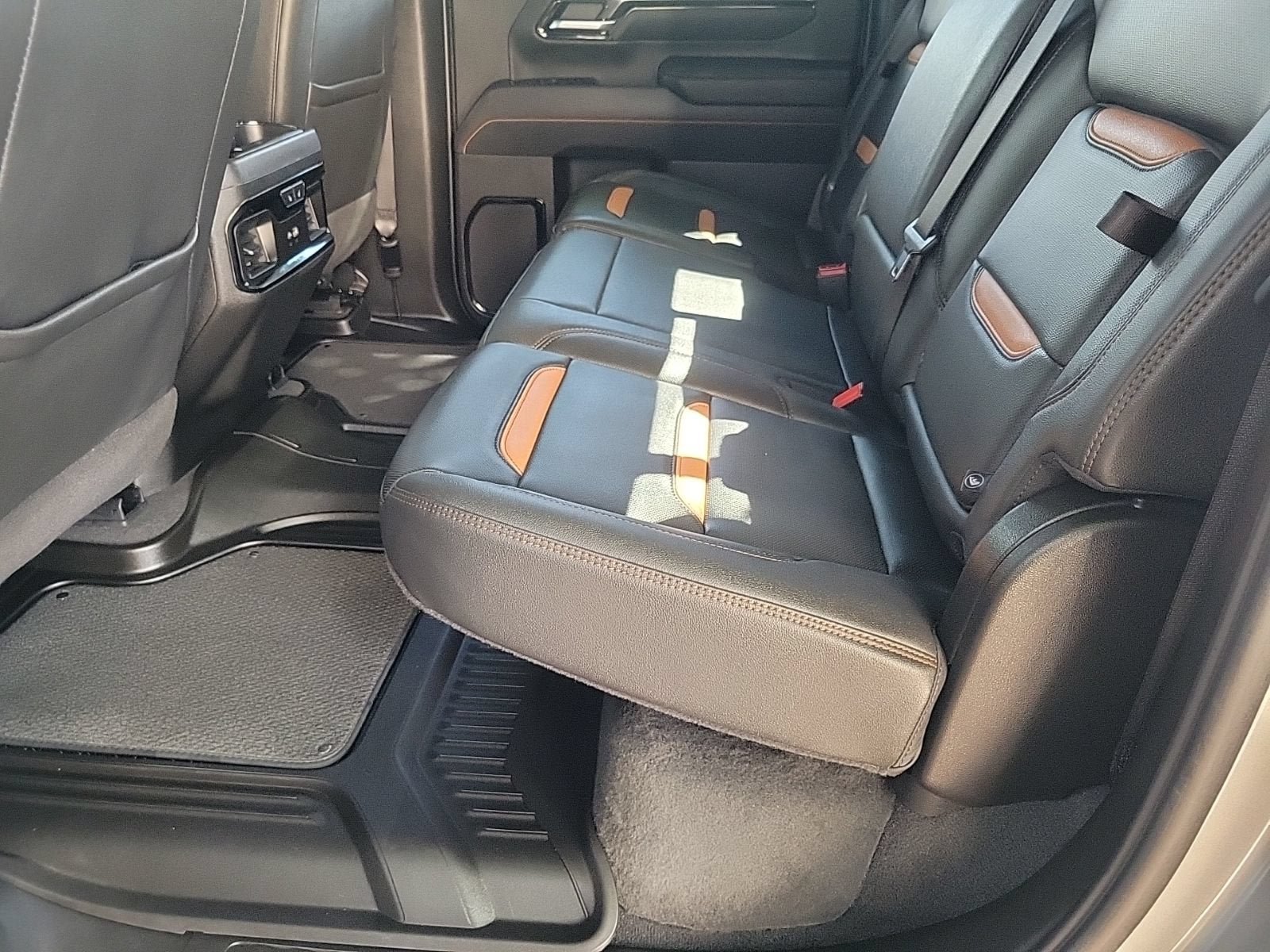 Used 2026 GMC Sierra 2500 AT4 w/ AT4 Premium Plus Package AWD/4WD image 15
