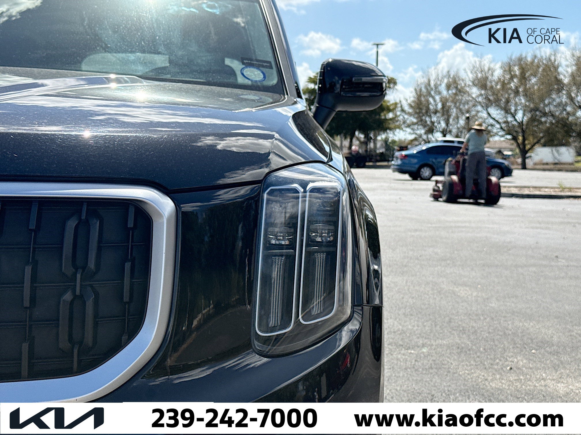 Certified 2023 Kia Telluride LX image 9