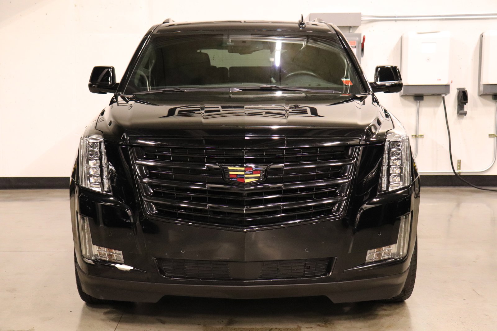 Used 2015 Cadillac Escalade Platinum image 7