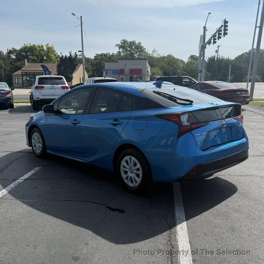 Used 2019 Toyota Prius LE FWD image 11
