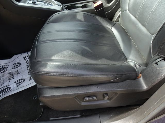 Used 2014 Chevrolet Captiva Sport LT w/ Convenience Package FWD image 10