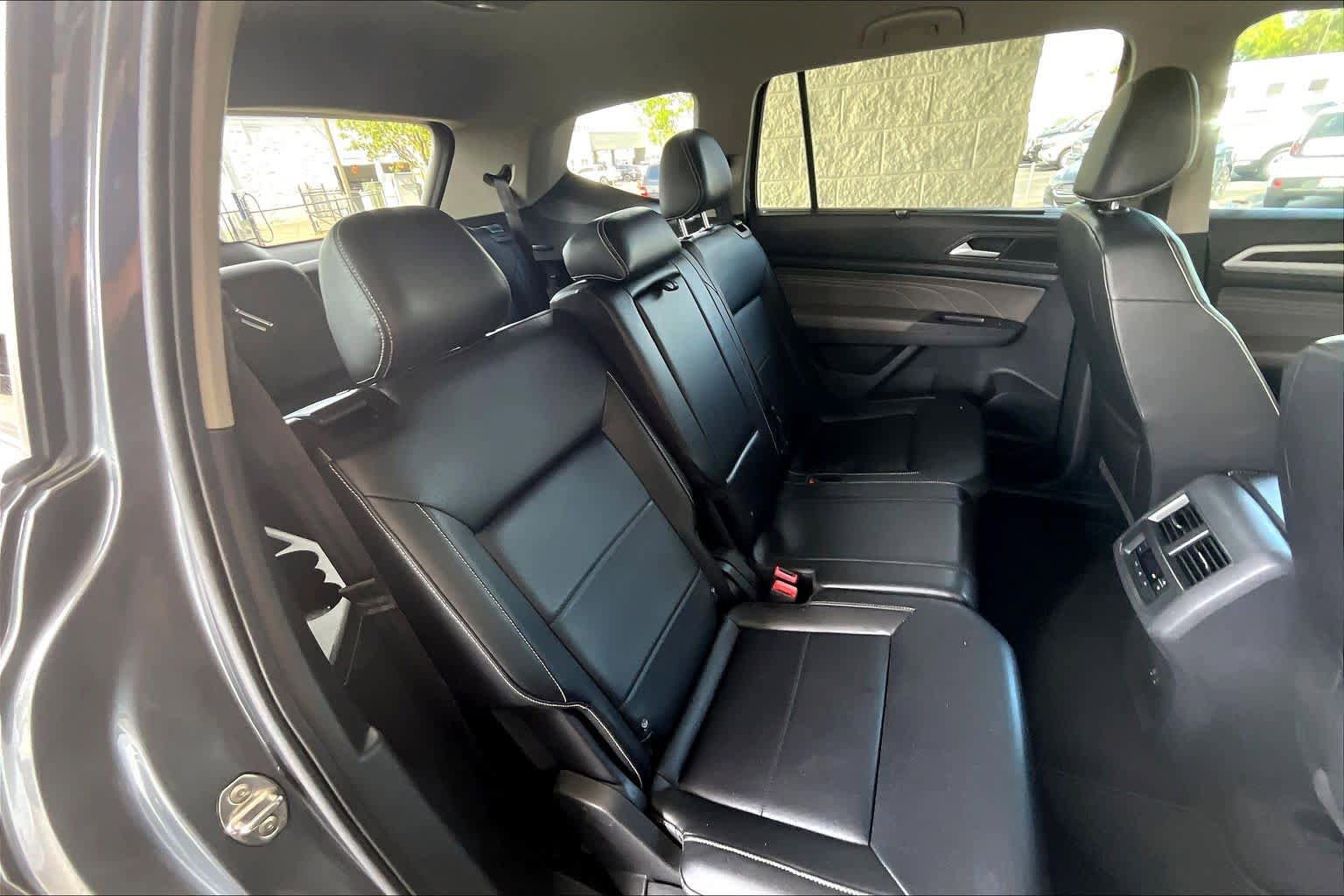Used 2021 Volkswagen Atlas SE FWD image 19