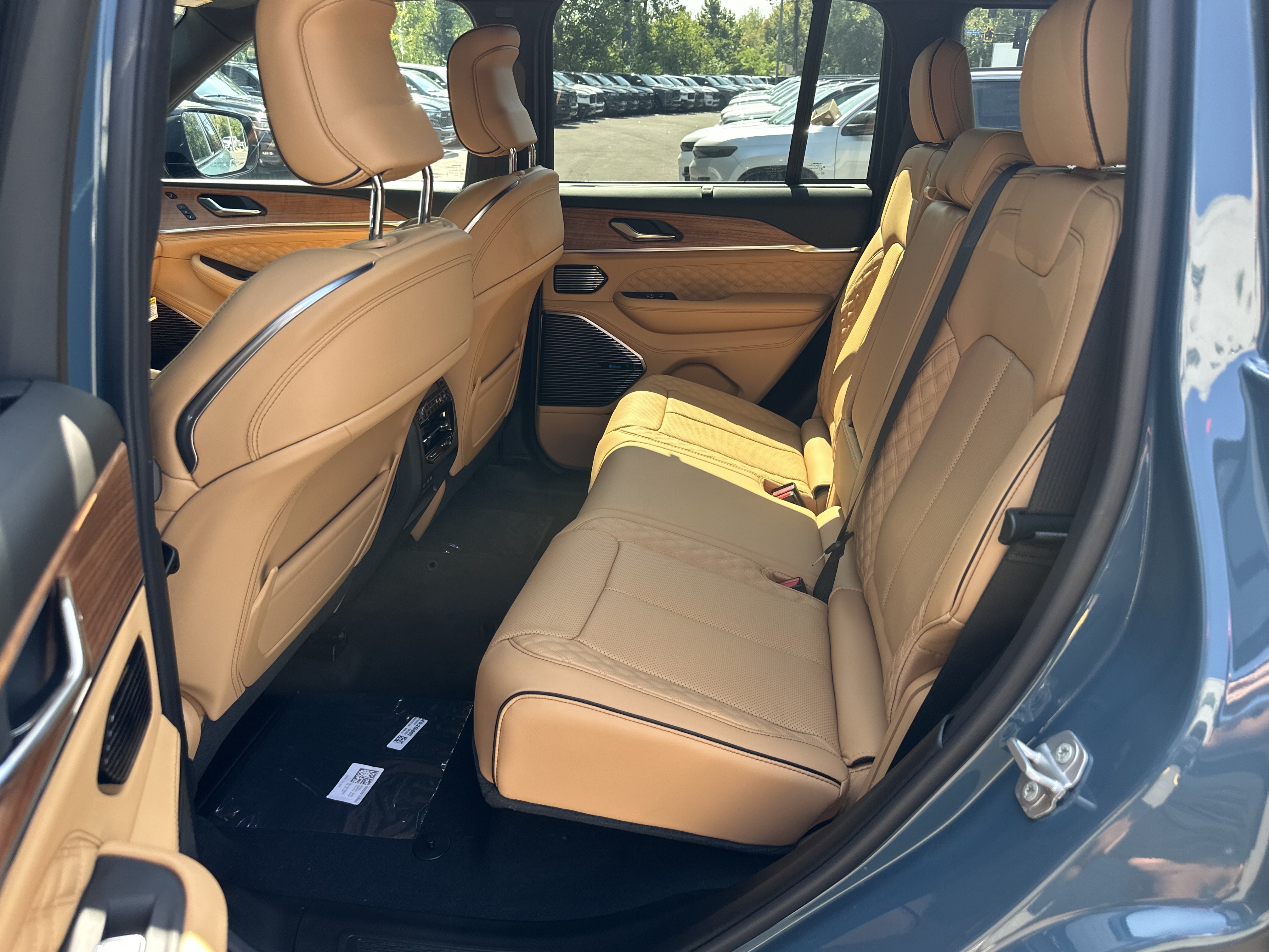 New 2027 Jeep Grand Cherokee Summit w/ Adv Protech Group IV AWD/4WD image 33